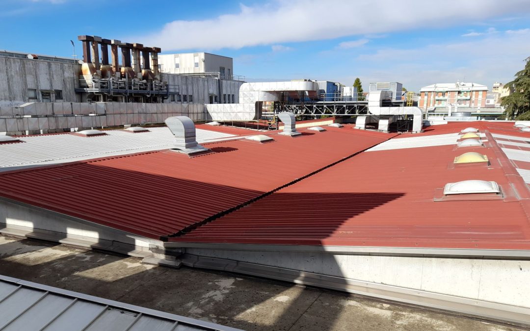 Roof Repair vs. Replacement for Commercial Buildings